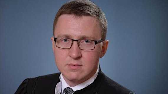 Судью из Челябинска уволили за переводы в фонд Ройзмана