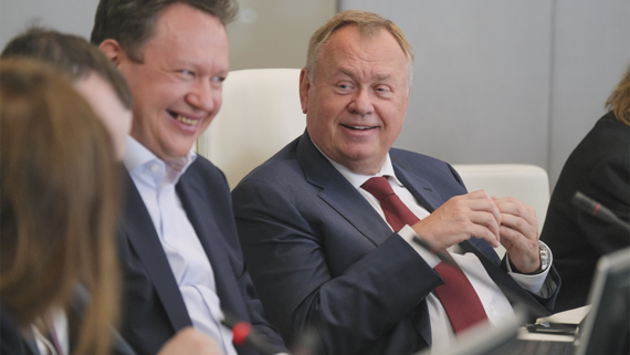 Костин посоветовал вложить 1 млн рублей в депозиты и корпоративные облигации