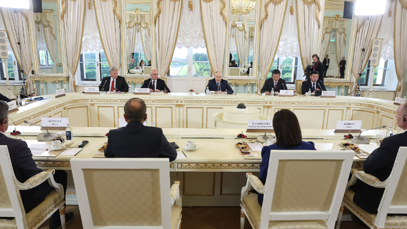 Путин: Россия не навязывает ЕС кандидатуру переговорщика