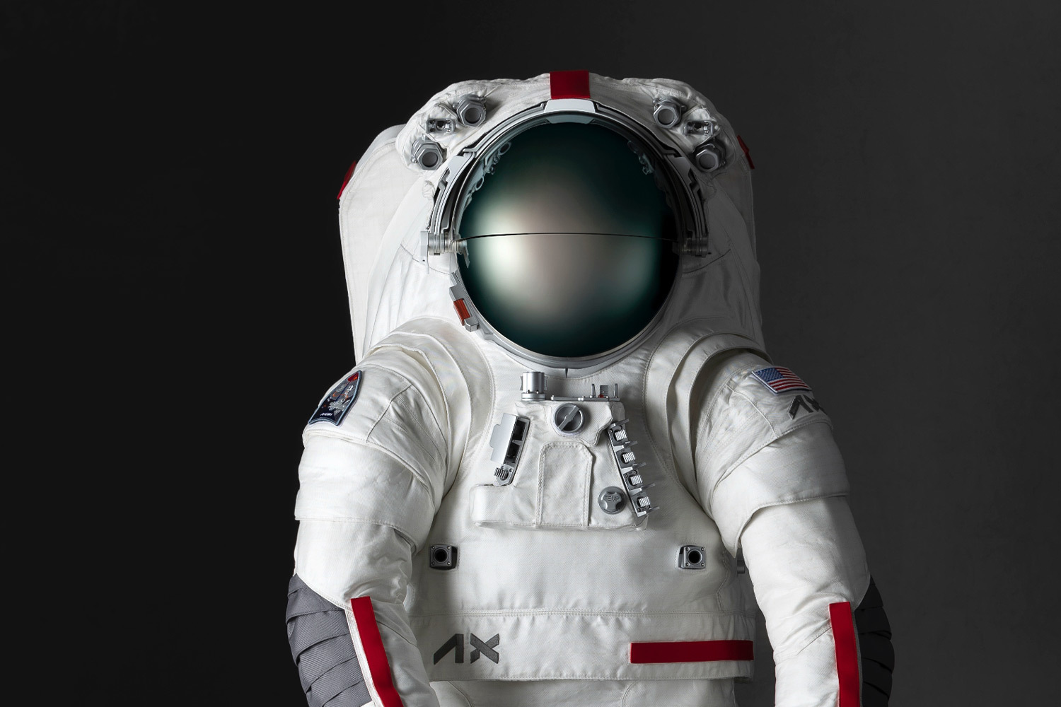 Prada на Луне: модный дом создал экипировку для NASA