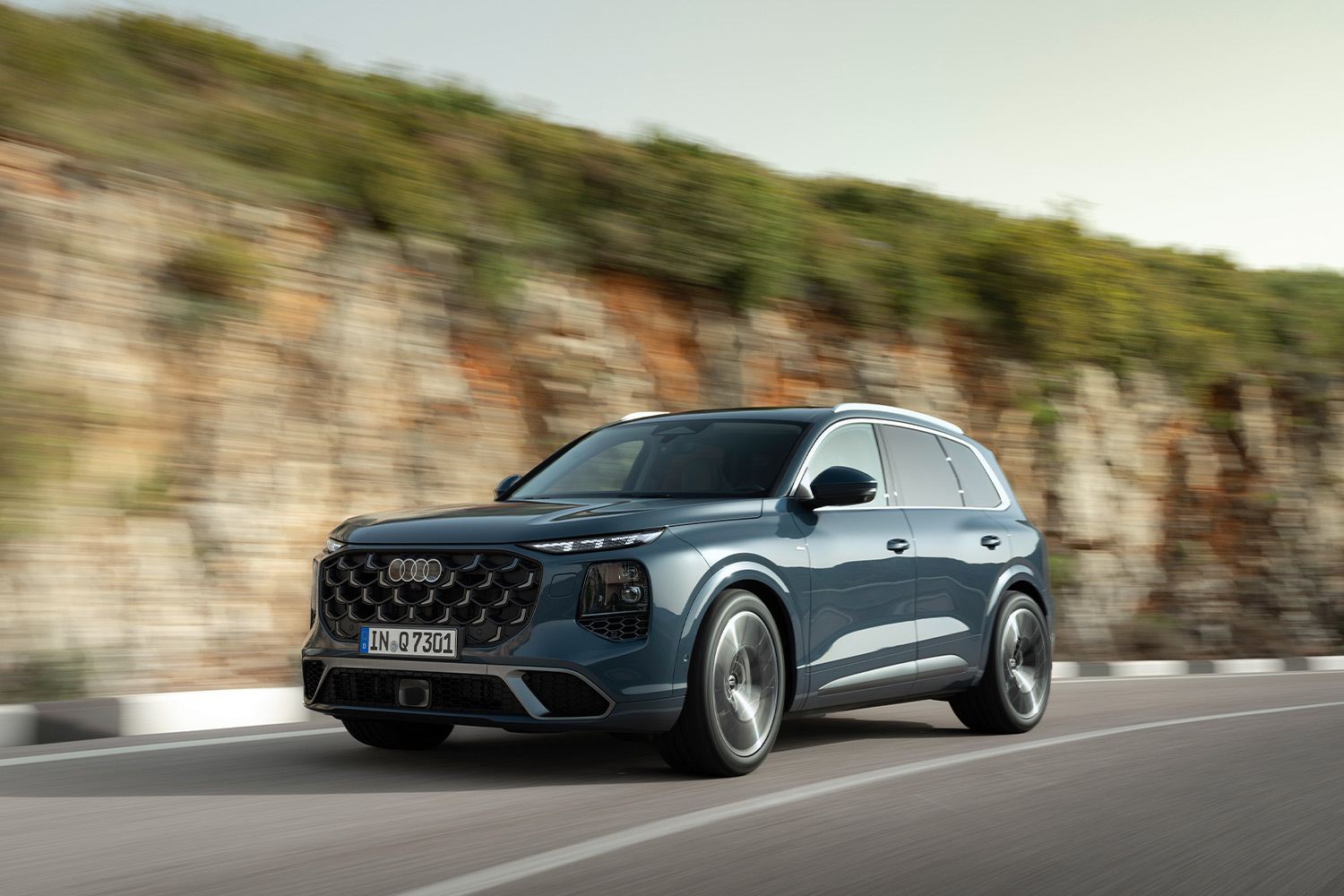 Новый Audi Q7 опережает американцев и догоняет китайцев