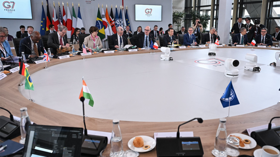 США и страны G7 договорились локализовать выпуск дальнобойных ракет на Украине