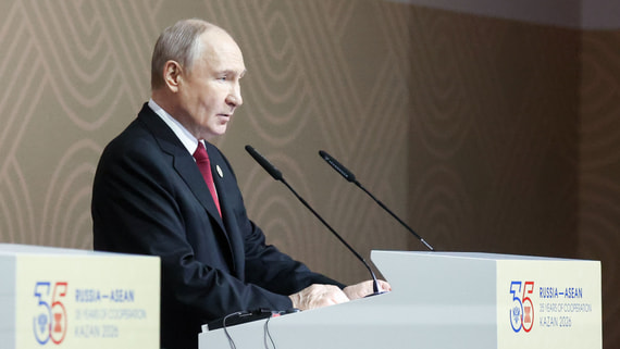 Путин призвал расширять расчеты в нацвалютах со странами АСЕАН