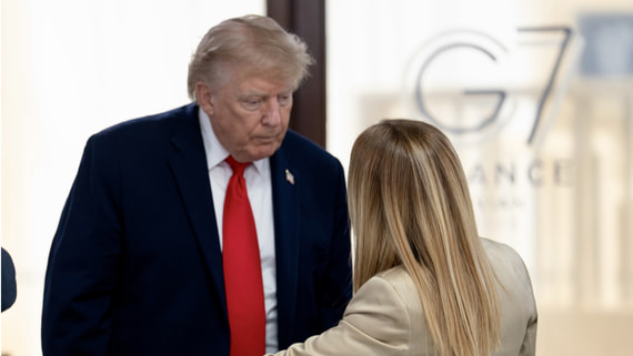 Мелони обвинила Трампа во лжи о ее мольбах
