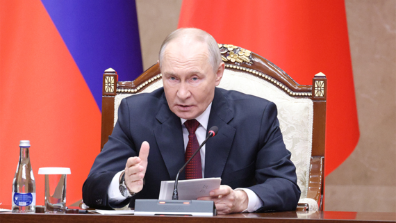 Путин подписал закон о повышении госпошлин для иностранцев