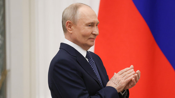 Путин поздравил участников свадебного фестиваля с Днем семьи