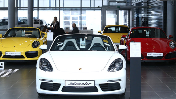Продажи Porsche упали до минимального за шесть лет уровня