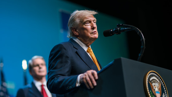 Трамп: Иран попросил вернуться к мирным переговорам