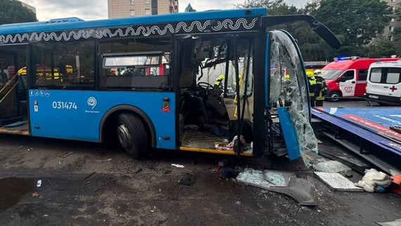 В аварии с автобусом в Москве пострадали 25 человек