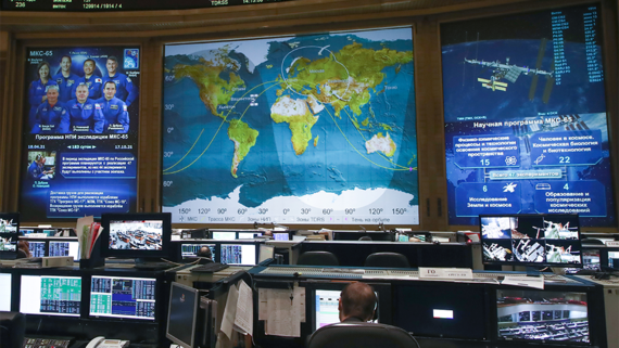 Мантуров: Россия обсудит с представителями NASA будущее МКС
