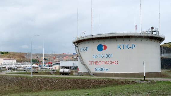 КТК остановил погрузку нефти после ударов по двум танкерам в Черном море