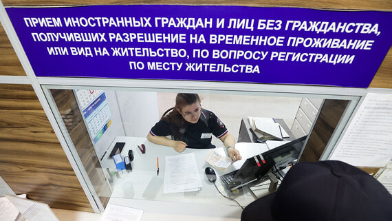 Стала известна причина возможной депортации семьи «Веселого молочника» Уолкера