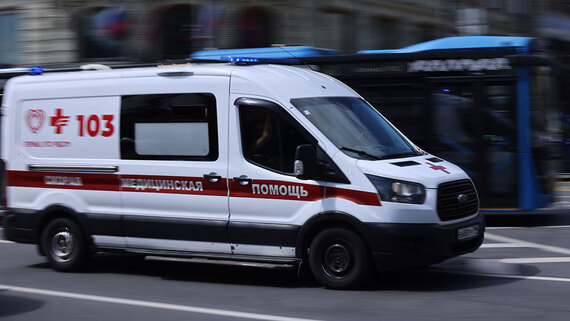 Два человека погибли от удара БПЛА по многоквартирному дому в Керчи