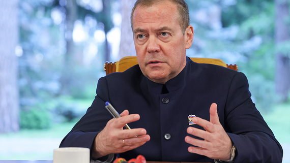 Медведев рассказал об условиях завершения или приостановки спецоперации