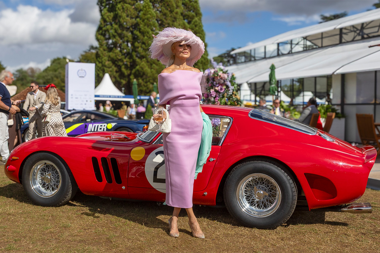 Автомобильная аристократия: Бленхеймский дворец принимает Salon Privé