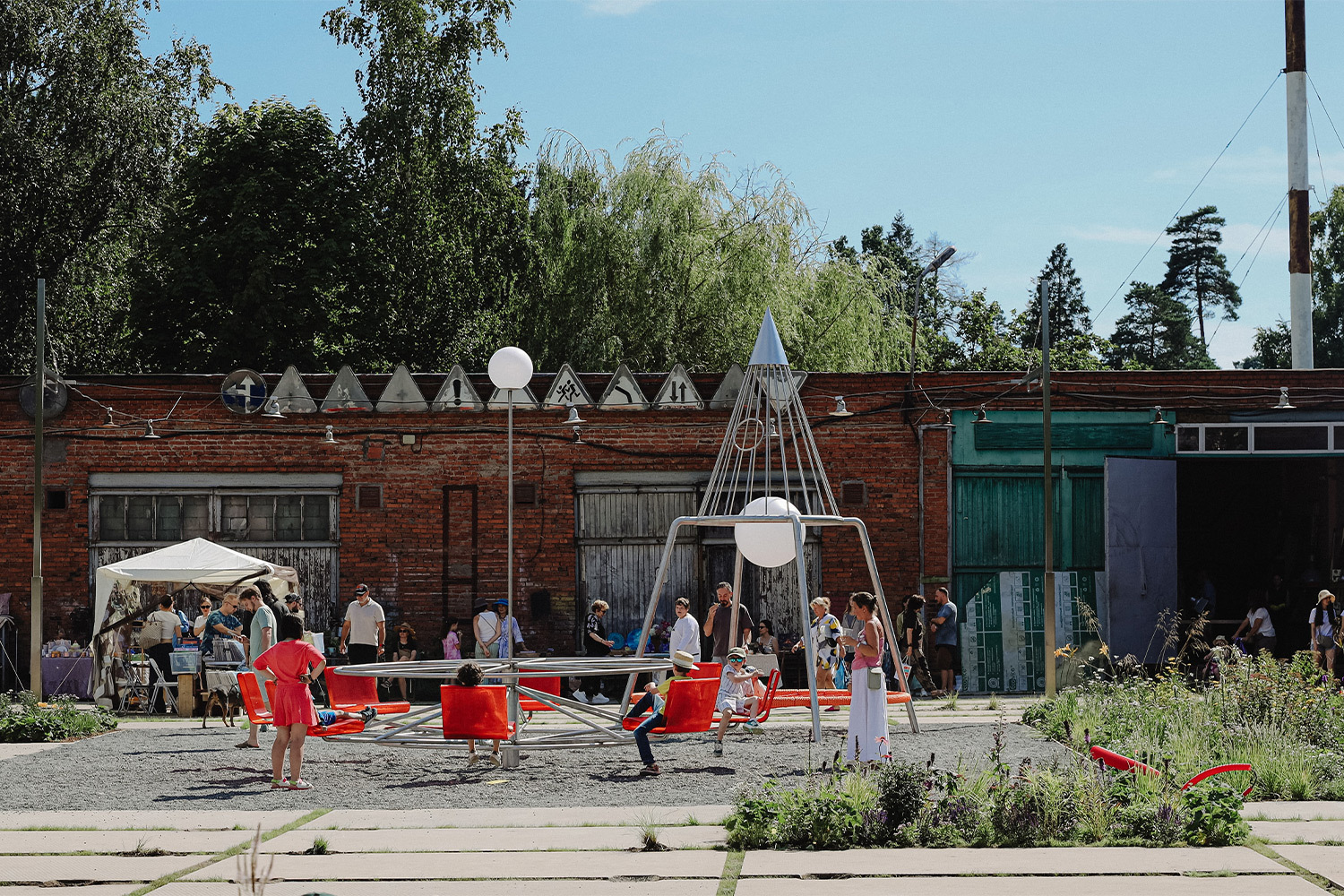 Родом из детства: феномен «Гаражей» в Переделкине