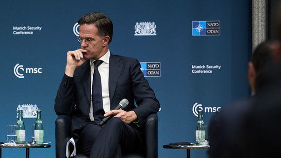 FT: ЕС тревожится из-за молчания НАТО на фоне слов Трампа о Гренландии