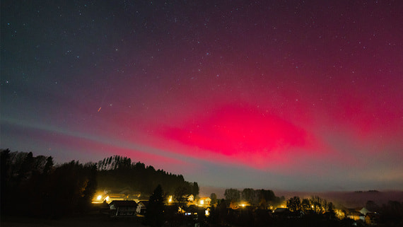Ночью Землю охватила мощная магнитная буря с яркими полярными сияниями