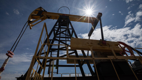 Стоимость Brent превысила $64 за баррель