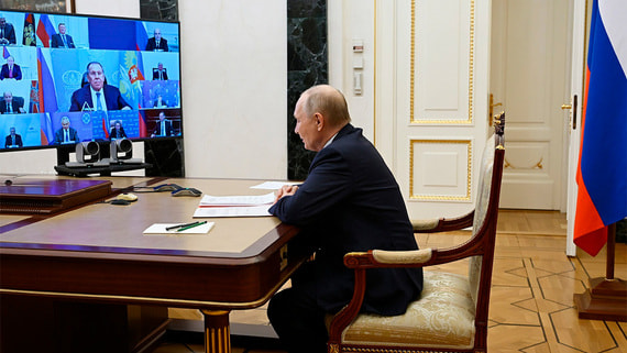 Путин обсудил с членами Совбеза участие РФ в строительстве многополярного мира