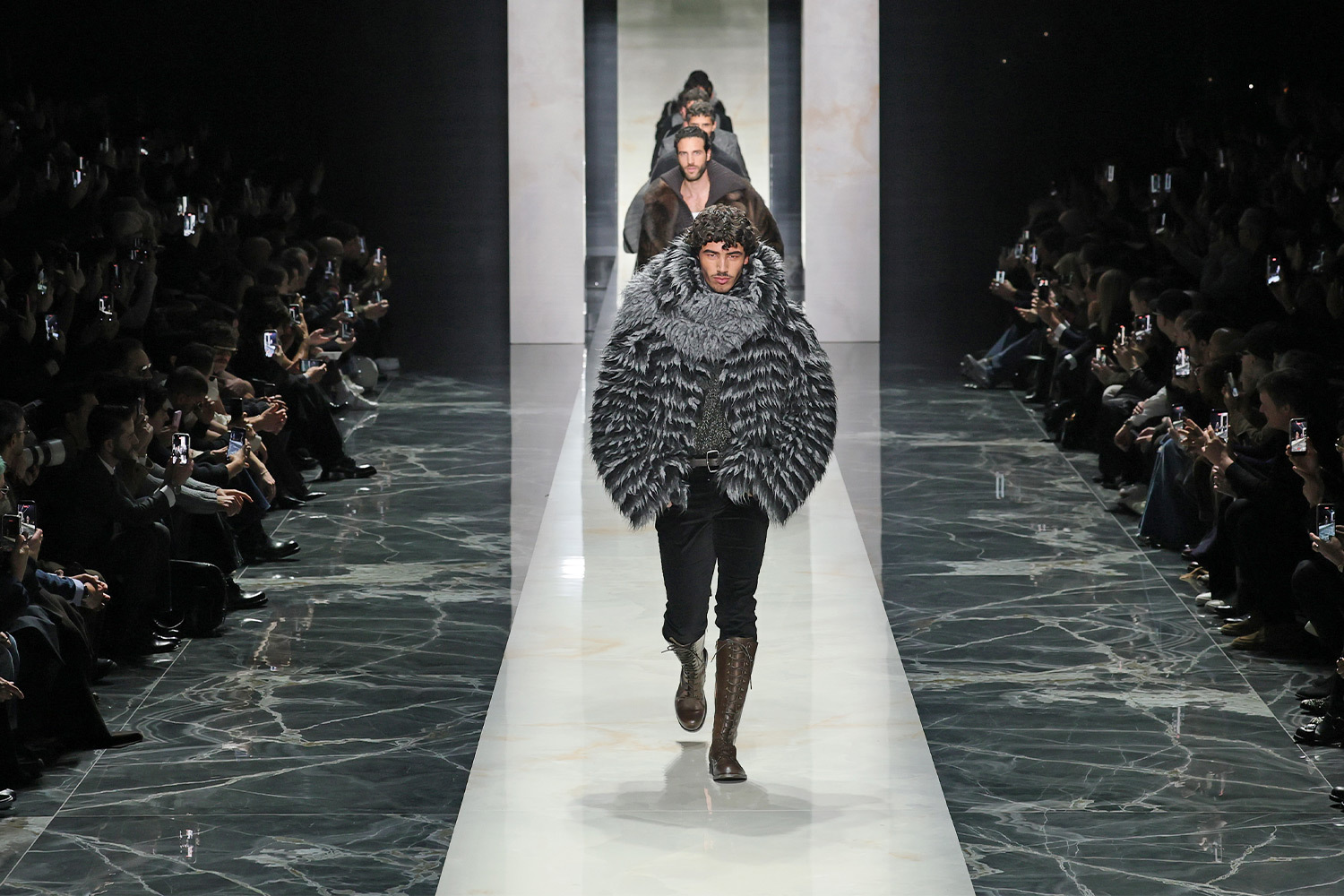 Два полюса Милана: Prada и Dolce & Gabbana задают тон FW 2026 / 2027