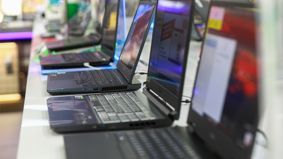 Рынок ноутбуков в России упал почти на треть в 2025 году