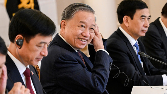 Путин поздравил То Лама с переизбранием генсеком ЦК Компартии Вьетнама