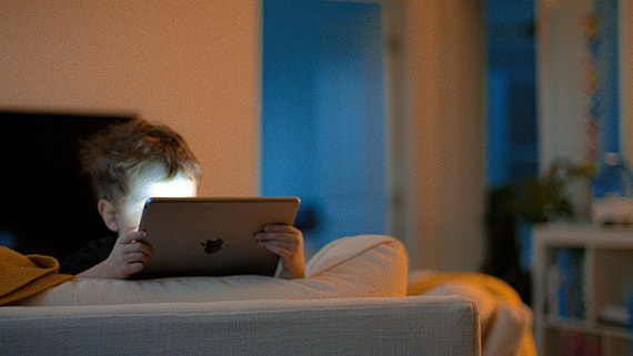 Группа родителей подала в суд на Meta и YouTube из-за зависимости от соцсетей