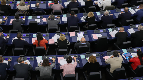 Еврокомиссия сочла бесперспективными иски против запрета на газ из России