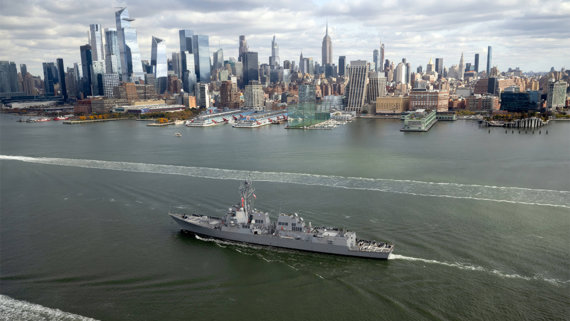 Трамп: большая флотилия направляется в Иран, чтобы склонить его к переговорам