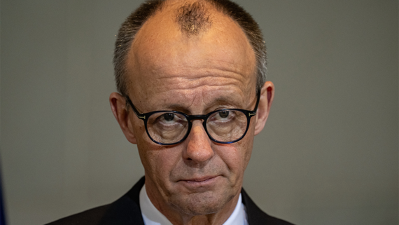 Мерц отверг посредничество ФРГ в переговорах по украинскому урегулированию