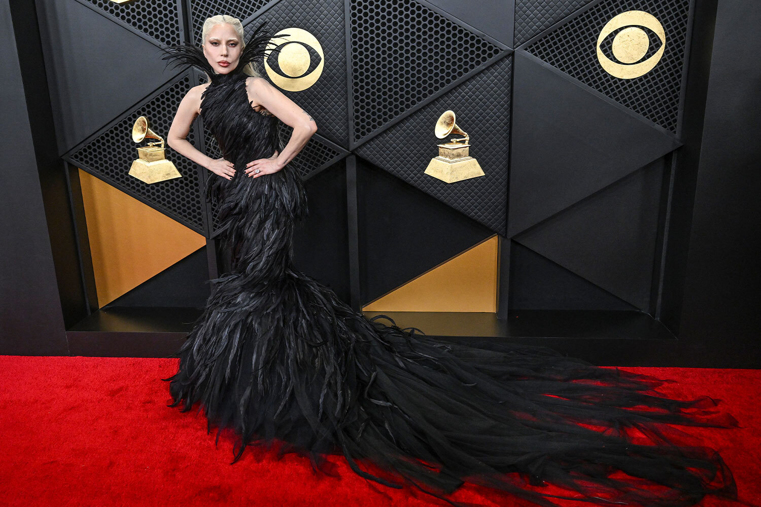 Музыка и мода: самые эффектные образы на Grammy 2026