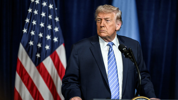 Трамп заявил о «сговоре» Эпштейна против него